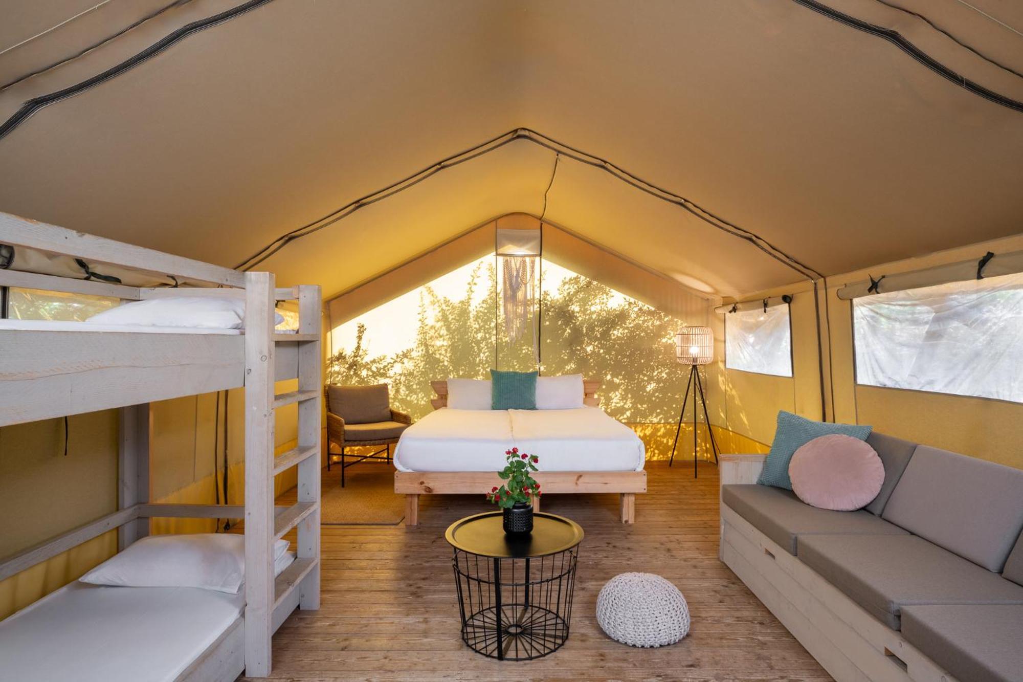 Layla Glamping Hotel Нир Давид Екстериор снимка