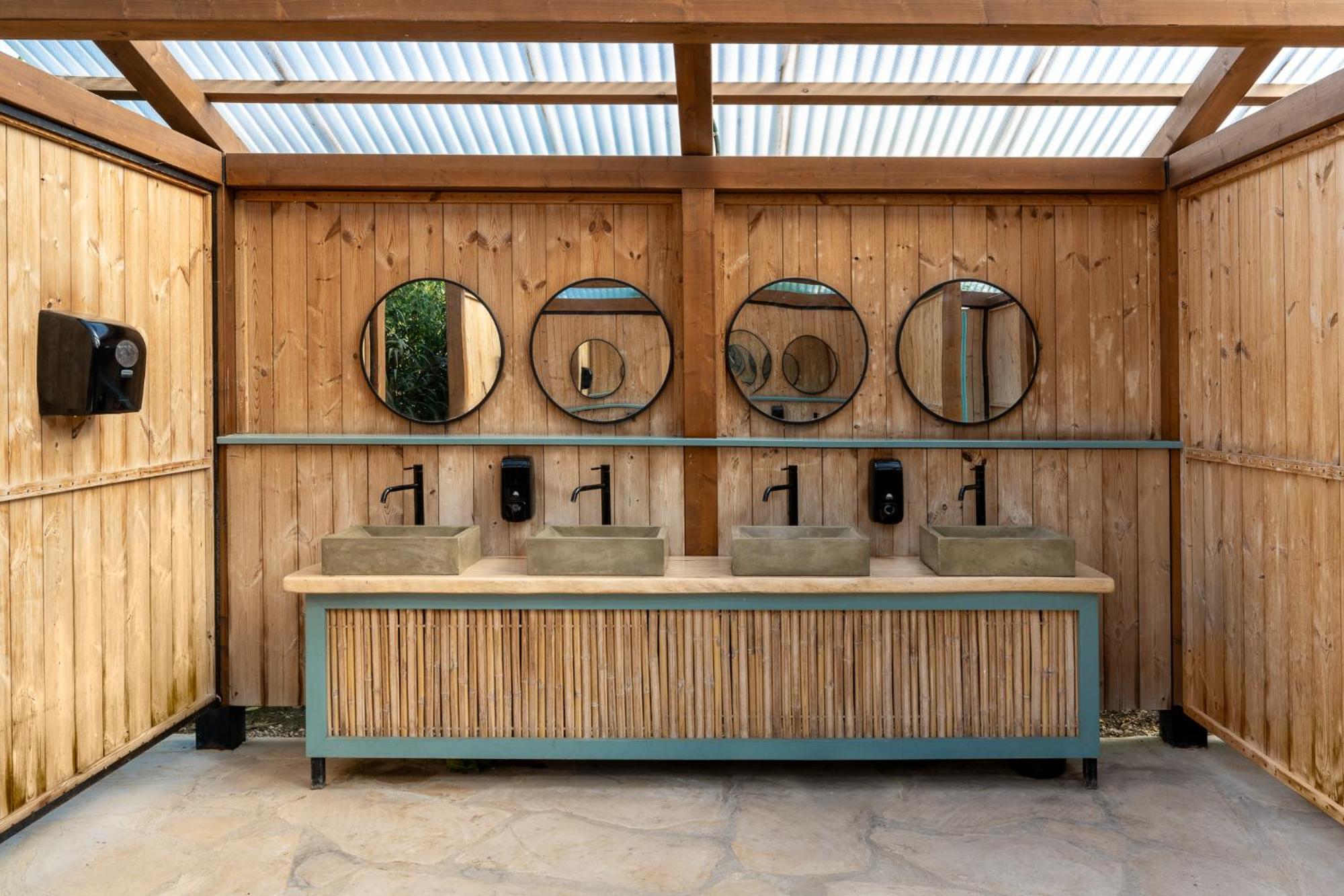 Layla Glamping Hotel Нир Давид Екстериор снимка